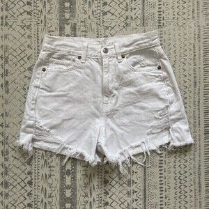 American Eagles‎ Outfitters Hugest Rise Mom shorts in white denim